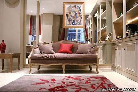 Splendor Elysées Hotel Paris